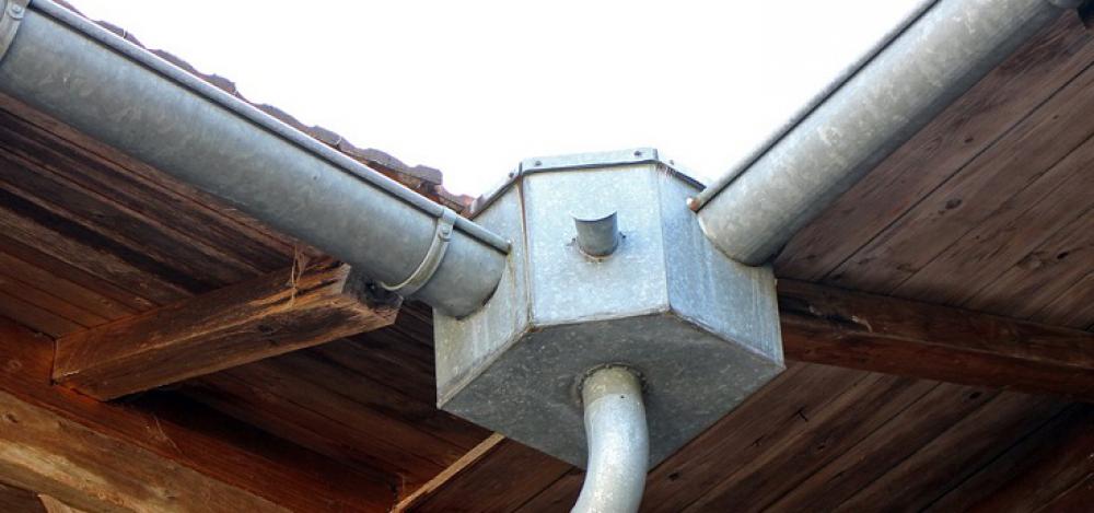 Gouttière 63 - Garcia Couverture